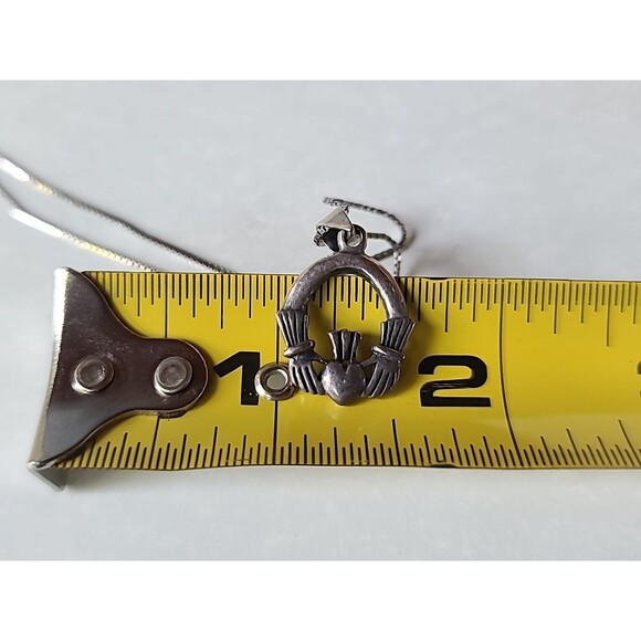 925 Sterling Silver Claddagh Pendant Necklace, Vintage - Picture 8 of 10